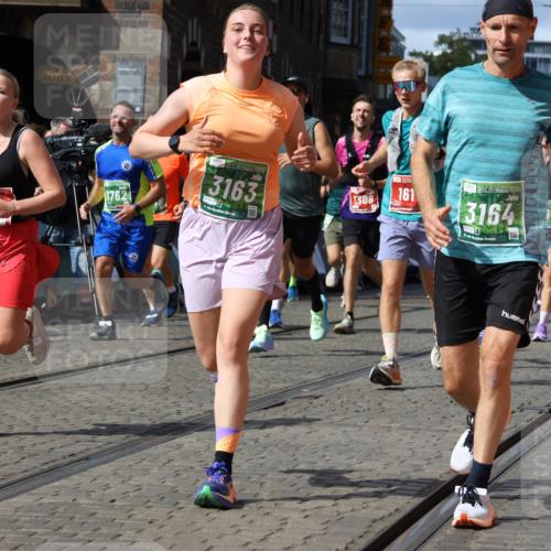 13.09.2026 - 21. swb-Marathon Bremen Strokosch-Dieckow http://msf.ph/oto/10308694 13.09.2026 13:30:28 Ziel 881, 1205, 1308, 1611, 1653, 1780, 1848, 1909, 1938, 2126, 2364, 3190, 4763, 5039, 5198, 5348, 5615, 5631, 6225, 6720, 6942, 6992, 6994, 7184, 7609, 7932, 7966, 8110, 8115, 8441, 8470, 9104, 9125, 9529, 625, 800, 834, 1067, 1926, 2369, 2452, 2723, 3425, 4206, 4332, 4342, 4415, 4425, 4748, 4757, 5506, 5551, 6134, 6343, 6347, 6523, 6988, 7253, 7567, 7645, 8116, 8762, 8878, 8966, 9011, 9108, 9692, 9695, 9699, 9825, 13090 meine-sportfotos.de