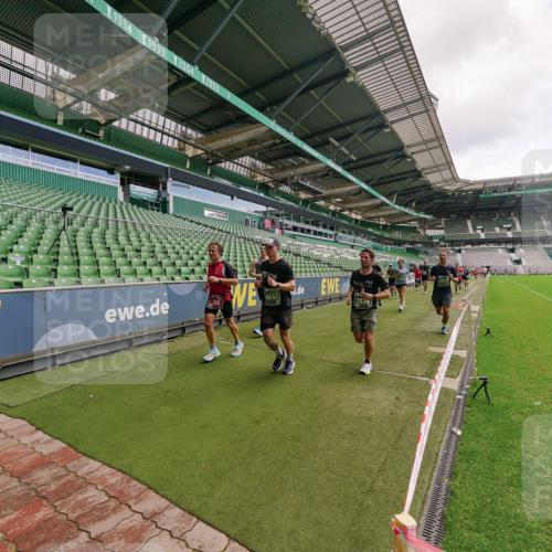 13.09.2026 - 21. swb-Marathon Bremen Michael Burmester http://msf.ph/oto/10308705 13.09.2026 13:04:35 Laufen im Stadion 178, 209, 210, 323, 488, 534, 536, 565, 596, 647, 725, 762, 881, 940, 1073, 1239, 1243, 1307, 1308, 1343, 1373, 1456, 1458, 1479, 1627, 1649, 1653, 1656, 1687, 1771, 1780, 1914, 1932, 1941, 2023, 2089, 2126, 2223, 2241, 2301, 2369, 2430, 2434, 2452, 2602, 2625, 2723, 2742, 2764, 2851, 2867, 2872, 2891, 2910, 2919, 2934, 2957, 2959, 2977, 2985, 3028, 3030, 3135, 3217, 3278, 3320, 3343, 3360, 3402, 3419, 3425, 3454, 3510, 3521, 3579, 3597, 3618, 3796, 3846, 3859, 3909, 242 meine-sportfotos.de