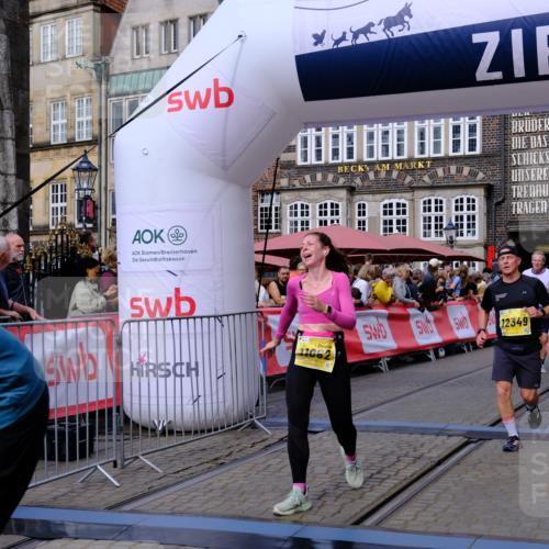 13.09.2026 - 21. swb-Marathon Bremen Tim E. http://msf.ph/oto/10308932 13.09.2026 10:52:11 Ziel 10162, 10183, 10218, 10281, 10467, 10641, 11273, 11277, 11285, 11376, 11542, 11555, 11685, 11733, 11777, 11784, 11869, 11877, 11962, 12349 meine-sportfotos.de