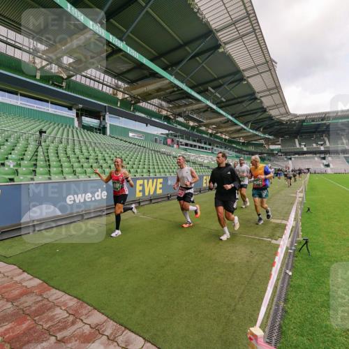 13.09.2026 - 21. swb-Marathon Bremen Michael Burmester http://msf.ph/oto/10309181 13.09.2026 13:05:28 Laufen im Stadion 109, 178, 217, 244, 287, 323, 394, 430, 454, 534, 536, 565, 578, 647, 784, 891, 900, 1073, 1239, 1243, 1274, 1307, 1308, 1373, 1380, 1456, 1533, 1581, 1627, 1653, 1656, 1687, 1780, 1914, 1932, 1941, 2023, 2076, 2089, 2126, 2241, 2244, 2265, 2301, 2310, 2355, 2369, 2393, 2430, 2452, 2464, 2602, 2723, 2742, 2764, 2867, 2872, 2891, 2910, 2919, 2957, 2959, 2985, 3028, 3030, 3055, 3217, 3278, 3320, 3343, 3419, 3425, 3444, 3485, 3521, 3796, 3909 meine-sportfotos.de