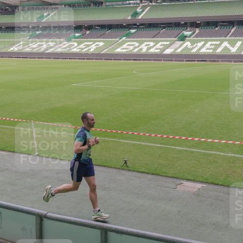 13.09.2026 - 21. swb-Marathon Bremen Michael Burmester http://msf.ph/oto/10309213 13.09.2026 12:42:23 Laufen im Stadion 439, 650, 749, 957, 1009, 1223, 1224, 1411, 1562, 1614, 1619, 1667, 1712, 1745, 1797, 1822, 1850, 1862, 1879, 2094, 2207, 2651, 2986, 3251, 3368, 3584, 3624, 4096, 4399, 4795, 4847, 5316, 5663, 5672, 5828, 6198, 6264, 6929, 6991, 7141, 8065, 8311, 8383, 8394, 8749, 8994, 9065, 9120, 9200, 9533, 277, 346, 807, 895, 901, 1118, 1248, 1320, 1323, 1472, 1576, 1587, 1604, 1717, 1751, 1911, 2141, 2352, 2670, 3080, 3606, 5160, 5163, 5912, 6112, 7650 meine-sportfotos.de