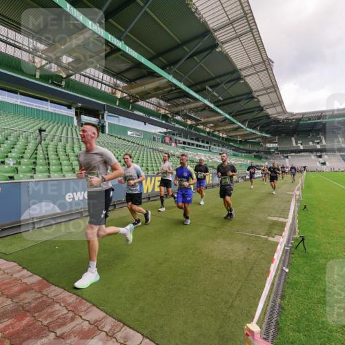 13.09.2026 - 21. swb-Marathon Bremen Michael Burmester http://msf.ph/oto/10309247 13.09.2026 13:05:36 Laufen im Stadion 109, 178, 217, 244, 287, 323, 394, 430, 454, 534, 536, 565, 578, 613, 647, 784, 891, 900, 1073, 1239, 1243, 1274, 1307, 1308, 1365, 1373, 1380, 1456, 1533, 1574, 1581, 1627, 1656, 1687, 1780, 1909, 1914, 1932, 1941, 2023, 2076, 2089, 2126, 2241, 2244, 2265, 2301, 2310, 2355, 2369, 2393, 2430, 2452, 2464, 2602, 2723, 2742, 2764, 2867, 2872, 2910, 2919, 2957, 2959, 2985, 3028, 3030, 3055, 3217, 3278, 3320, 3343, 3419, 3425, 3444, 3485, 3521, 3796, 3909 meine-sportfotos.de