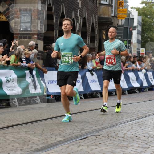 13.09.2026 - 21. swb-Marathon Bremen Strokosch-Dieckow http://msf.ph/oto/10309279 13.09.2026 13:03:04 Ziel 1381, 1795, 1850, 3609, 6918, 7265, 7841, 13237, 7206, 7478, 8028, 8756 meine-sportfotos.de