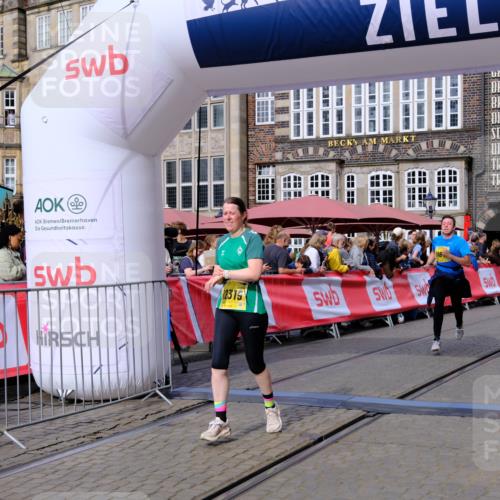 13.09.2026 - 21. swb-Marathon Bremen Tim E. http://msf.ph/oto/10309382 13.09.2026 10:52:34 Ziel 10588, 11371, 11487, 11610, 12319, 13578 meine-sportfotos.de