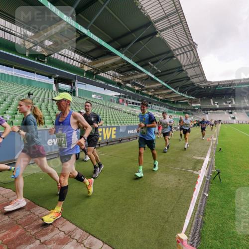 13.09.2026 - 21. swb-Marathon Bremen Michael Burmester http://msf.ph/oto/10309468 13.09.2026 13:05:58 Laufen im Stadion 109, 178, 217, 244, 287, 303, 310, 323, 372, 394, 430, 454, 536, 578, 613, 647, 784, 831, 891, 900, 1073, 1083, 1205, 1239, 1243, 1274, 1307, 1308, 1365, 1380, 1437, 1456, 1533, 1545, 1574, 1581, 1627, 1656, 1687, 1780, 1823, 1848, 1909, 1914, 1932, 1941, 2023, 2076, 2089, 2126, 2241, 2244, 2265, 2275, 2301, 2310, 2355, 2356, 2393, 2430, 2452, 2464, 2602, 2707, 2723, 2742, 2764, 2867, 2902, 2910, 2919, 2957, 2959, 2985, 3030, 3055, 3278, 3320, 3343, 3444, 3485 meine-sportfotos.de