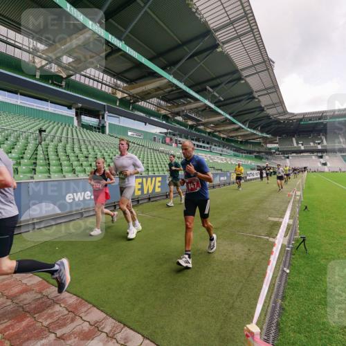 13.09.2026 - 21. swb-Marathon Bremen Michael Burmester http://msf.ph/oto/10309482 13.09.2026 13:06:02 Laufen im Stadion 109, 178, 217, 244, 287, 303, 310, 323, 372, 394, 430, 454, 536, 578, 613, 647, 784, 831, 891, 900, 1073, 1083, 1205, 1239, 1243, 1274, 1307, 1308, 1365, 1380, 1437, 1456, 1533, 1545, 1574, 1581, 1627, 1656, 1687, 1780, 1823, 1848, 1909, 1914, 1932, 1941, 2023, 2076, 2089, 2126, 2241, 2244, 2265, 2275, 2301, 2310, 2355, 2356, 2393, 2430, 2464, 2602, 2707, 2723, 2742, 2764, 2867, 2902, 2919, 2959, 2985, 3030, 3055, 3278, 3320, 3343, 3444, 3485 meine-sportfotos.de