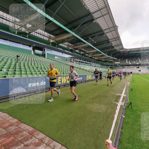 13.09.2026 - 21. swb-Marathon Bremen Michael Burmester http://msf.ph/oto/10309495 13.09.2026 13:06:06 Laufen im Stadion 109, 178, 217, 244, 287, 303, 310, 323, 372, 394, 430, 454, 536, 578, 613, 647, 784, 831, 891, 900, 1073, 1083, 1205, 1239, 1243, 1274, 1307, 1308, 1365, 1380, 1437, 1533, 1545, 1574, 1581, 1627, 1656, 1687, 1780, 1823, 1848, 1909, 1914, 1932, 1941, 2023, 2076, 2089, 2090, 2126, 2241, 2244, 2265, 2275, 2301, 2310, 2355, 2356, 2393, 2464, 2602, 2707, 2723, 2742, 2764, 2867, 2902, 2919, 2959, 2985, 3030, 3055, 3278, 3320, 3343, 3444, 3485 meine-sportfotos.de
