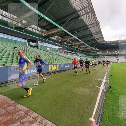 13.09.2026 - 21. swb-Marathon Bremen Michael Burmester http://msf.ph/oto/10309534 13.09.2026 13:06:11 Laufen im Stadion 109, 178, 217, 244, 287, 303, 310, 323, 372, 394, 430, 454, 536, 578, 613, 647, 784, 831, 891, 900, 1073, 1083, 1205, 1239, 1243, 1274, 1307, 1308, 1365, 1369, 1380, 1437, 1533, 1545, 1574, 1581, 1627, 1656, 1780, 1823, 1848, 1909, 1914, 1932, 1941, 2023, 2076, 2089, 2090, 2126, 2241, 2244, 2265, 2275, 2301, 2310, 2355, 2356, 2393, 2440, 2464, 2602, 2707, 2723, 2742, 2764, 2867, 2902, 2919, 2959, 2985, 3030, 3055, 3278, 3320, 3343, 3444, 3485 meine-sportfotos.de