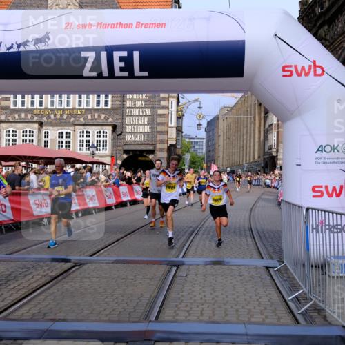 13.09.2026 - 21. swb-Marathon Bremen Tim E. http://msf.ph/oto/10309557 13.09.2026 10:52:45 Ziel 10761, 10812, 10958, 11109, 11350, 11604, 11605, 11610, 11669, 12319, 12361, 12439, 12533 meine-sportfotos.de