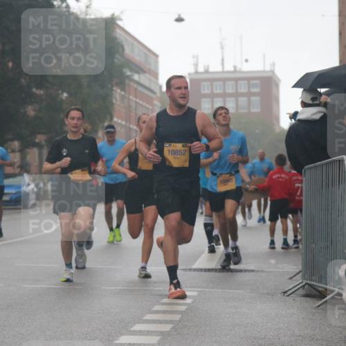 13.09.2026 - Kiel Lauf Markus Tischler http://msf.ph/oto/10309572 13.09.2026 10:34:35 Fleethörn 10852, 39, 10045, 8743 meine-sportfotos.de