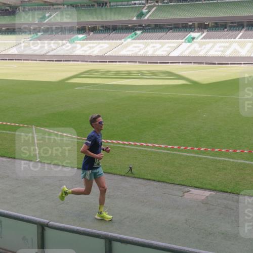 13.09.2026 - 21. swb-Marathon Bremen Michael Burmester http://msf.ph/oto/10309644 13.09.2026 12:43:10 Laufen im Stadion 439, 749, 819, 1009, 1223, 1224, 1372, 1562, 1619, 1667, 1712, 1745, 1850, 1862, 1879, 1921, 2094, 2207, 2651, 2683, 3251, 3368, 3500, 3584, 3688, 4096, 4739, 4847, 4904, 5143, 5199, 5316, 5369, 5601, 5663, 5672, 5776, 5828, 6359, 6579, 6929, 6991, 7141, 7170, 7841, 7950, 8311, 8383, 8394, 8689, 8749, 8850, 8994, 9120, 9153, 9200, 9233, 9533, 9849, 277, 453, 807, 862, 901, 1136, 1248, 1320, 1323, 1472, 1576, 1587, 1717, 1751, 5160, 5163, 5912 meine-sportfotos.de