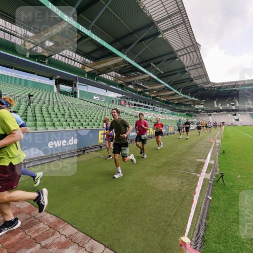 13.09.2026 - 21. swb-Marathon Bremen Michael Burmester http://msf.ph/oto/10309692 13.09.2026 13:06:30 Laufen im Stadion 109, 132, 156, 217, 244, 287, 303, 310, 323, 372, 394, 430, 454, 536, 578, 613, 647, 716, 784, 831, 834, 891, 900, 922, 1073, 1083, 1205, 1243, 1274, 1308, 1365, 1369, 1380, 1437, 1533, 1545, 1574, 1581, 1823, 1848, 1871, 1909, 1914, 1926, 1938, 2076, 2089, 2090, 2219, 2241, 2244, 2265, 2275, 2301, 2310, 2318, 2355, 2356, 2393, 2440, 2464, 2602, 2699, 2707, 2721, 2742, 2764, 2818, 2902, 2911, 2960, 2985, 3030, 3055, 3278, 3444, 3485 meine-sportfotos.de