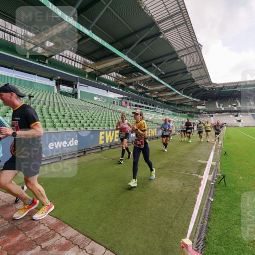 13.09.2026 - 21. swb-Marathon Bremen Michael Burmester http://msf.ph/oto/10309788 13.09.2026 13:06:45 Laufen im Stadion 109, 132, 156, 217, 244, 287, 303, 310, 372, 394, 430, 454, 489, 578, 607, 613, 682, 716, 784, 831, 834, 846, 891, 900, 922, 1083, 1189, 1205, 1274, 1308, 1365, 1369, 1380, 1387, 1437, 1533, 1545, 1574, 1581, 1600, 1823, 1841, 1848, 1854, 1871, 1909, 1926, 1938, 2070, 2076, 2090, 2219, 2241, 2244, 2265, 2275, 2283, 2301, 2310, 2318, 2355, 2356, 2393, 2440, 2464, 2699, 2707, 2721, 2731, 2755, 2818, 2902, 2911, 2960, 3055, 3278, 3444, 3485 meine-sportfotos.de