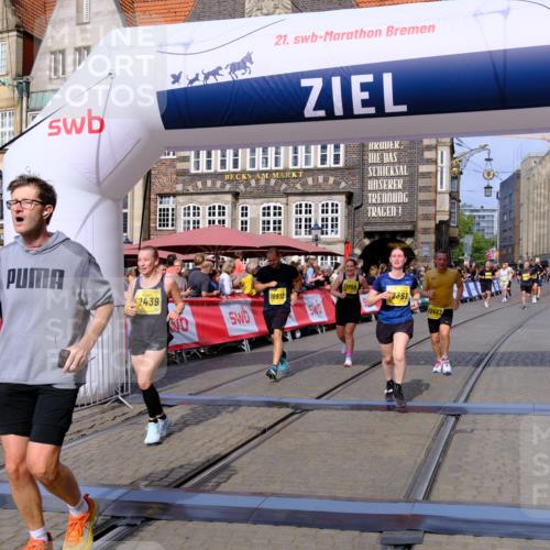 13.09.2026 - 21. swb-Marathon Bremen Tim E. http://msf.ph/oto/10309789 13.09.2026 10:52:48 Ziel 10761, 10812, 10906, 10958, 11109, 11350, 11604, 11605, 11669, 12361, 12439, 12533 meine-sportfotos.de