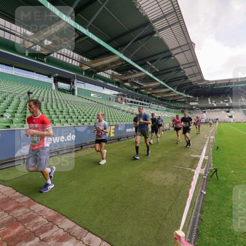 13.09.2026 - 21. swb-Marathon Bremen Michael Burmester http://msf.ph/oto/10309853 13.09.2026 13:06:56 Laufen im Stadion 109, 132, 156, 217, 287, 303, 310, 372, 394, 430, 454, 489, 578, 607, 613, 682, 716, 784, 809, 831, 834, 846, 891, 900, 922, 1083, 1173, 1189, 1205, 1210, 1274, 1322, 1364, 1365, 1369, 1380, 1387, 1437, 1532, 1533, 1545, 1574, 1581, 1600, 1823, 1841, 1848, 1854, 1871, 1909, 1926, 1938, 2070, 2076, 2090, 2219, 2244, 2265, 2275, 2283, 2310, 2318, 2355, 2356, 2393, 2405, 2440, 2464, 2492, 2565, 2699, 2707, 2721, 2731, 2755, 2818, 2902, 2911, 2949, 2960, 3055 meine-sportfotos.de