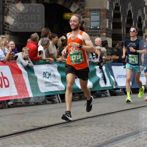 13.09.2026 - 21. swb-Marathon Bremen Strokosch-Dieckow http://msf.ph/oto/10309876 13.09.2026 13:03:37 Ziel 1372, 7206, 7478, 7715, 8028, 1090, 1587, 2889, 5143, 6973, 8096 meine-sportfotos.de