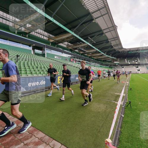 13.09.2026 - 21. swb-Marathon Bremen Michael Burmester http://msf.ph/oto/10309883 13.09.2026 13:06:58 Laufen im Stadion 109, 132, 156, 217, 287, 303, 310, 372, 394, 430, 454, 489, 578, 607, 613, 682, 716, 784, 809, 831, 834, 846, 891, 922, 1083, 1173, 1189, 1205, 1210, 1274, 1322, 1364, 1365, 1369, 1380, 1387, 1437, 1532, 1533, 1545, 1574, 1581, 1600, 1823, 1841, 1848, 1854, 1871, 1909, 1926, 1938, 2070, 2076, 2090, 2219, 2244, 2265, 2275, 2283, 2310, 2318, 2355, 2356, 2393, 2405, 2440, 2464, 2492, 2565, 2699, 2707, 2721, 2731, 2755, 2818, 2902, 2911, 2949, 2960, 3055 meine-sportfotos.de
