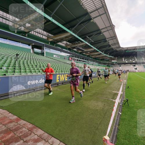 13.09.2026 - 21. swb-Marathon Bremen Michael Burmester http://msf.ph/oto/10309904 13.09.2026 13:07:01 Laufen im Stadion 109, 132, 156, 217, 287, 303, 310, 372, 394, 430, 454, 489, 578, 607, 613, 682, 716, 784, 809, 831, 834, 846, 891, 911, 922, 1083, 1173, 1189, 1205, 1210, 1274, 1322, 1364, 1365, 1369, 1380, 1387, 1437, 1532, 1533, 1545, 1574, 1581, 1600, 1823, 1841, 1848, 1854, 1871, 1909, 1926, 1938, 2003, 2070, 2076, 2090, 2219, 2244, 2265, 2275, 2283, 2310, 2318, 2355, 2356, 2393, 2405, 2440, 2464, 2492, 2565, 2699, 2707, 2721, 2731, 2755, 2818, 2831, 2902, 2911, 2949, 2960, 3055 meine-sportfotos.de