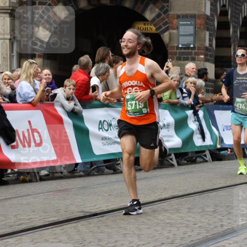 13.09.2026 - 21. swb-Marathon Bremen Strokosch-Dieckow http://msf.ph/oto/10309917 13.09.2026 13:03:37 Ziel 1372, 7206, 7478, 7715, 8028, 1090, 1587, 2889, 5143, 6973, 8096 meine-sportfotos.de