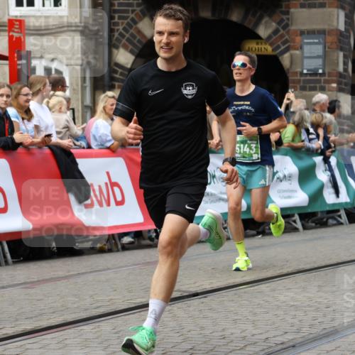 13.09.2026 - 21. swb-Marathon Bremen Strokosch-Dieckow http://msf.ph/oto/10310074 13.09.2026 13:03:38 Ziel 1372, 7206, 7478, 7715, 8028, 1587, 2889, 5143, 6973, 8096, 9642 meine-sportfotos.de