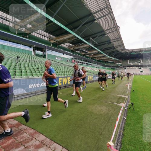 13.09.2026 - 21. swb-Marathon Bremen Michael Burmester http://msf.ph/oto/10310077 13.09.2026 13:07:19 Laufen im Stadion 109, 132, 156, 287, 303, 310, 372, 430, 454, 489, 578, 607, 613, 682, 716, 784, 800, 808, 809, 831, 834, 846, 911, 922, 1083, 1173, 1189, 1205, 1210, 1274, 1322, 1364, 1365, 1369, 1387, 1395, 1437, 1532, 1545, 1574, 1581, 1600, 1823, 1831, 1841, 1848, 1854, 1871, 1909, 1926, 1938, 2003, 2070, 2076, 2090, 2215, 2219, 2275, 2283, 2318, 2355, 2356, 2366, 2393, 2405, 2440, 2492, 2565, 2611, 2699, 2707, 2721, 2731, 2755, 2782, 2802, 2818, 2831, 2866, 2902, 2911, 2949, 2960, 3055 meine-sportfotos.de