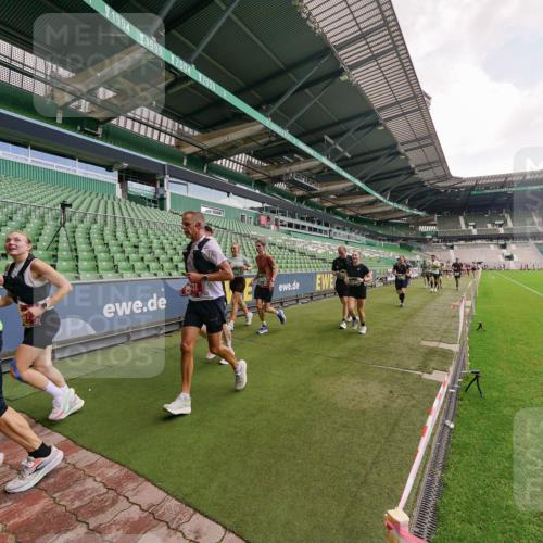 13.09.2026 - 21. swb-Marathon Bremen Michael Burmester http://msf.ph/oto/10310086 13.09.2026 13:07:20 Laufen im Stadion 109, 132, 156, 287, 303, 310, 372, 430, 454, 489, 578, 607, 613, 682, 716, 784, 800, 808, 809, 831, 834, 846, 911, 922, 1083, 1173, 1189, 1205, 1210, 1274, 1322, 1364, 1365, 1369, 1387, 1395, 1437, 1532, 1545, 1574, 1581, 1600, 1823, 1831, 1841, 1848, 1854, 1871, 1909, 1926, 1938, 2003, 2070, 2076, 2090, 2215, 2219, 2275, 2283, 2318, 2355, 2356, 2366, 2393, 2405, 2440, 2492, 2565, 2611, 2699, 2707, 2721, 2731, 2755, 2782, 2802, 2818, 2831, 2866, 2902, 2911, 2949, 2960, 3055 meine-sportfotos.de