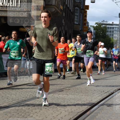 13.09.2026 - 21. swb-Marathon Bremen Strokosch-Dieckow http://msf.ph/oto/10310108 13.09.2026 13:30:35 Ziel 881, 1308, 1909, 1938, 2265, 2364, 2900, 4763, 5615, 6225, 6942, 6992, 6994, 7184, 7609, 7932, 7966, 8090, 8105, 8115, 8169, 8314, 8441, 8494, 9015, 9125, 9412, 9529, 800, 834, 1533, 1771, 1841, 1926, 1941, 2369, 2452, 2723, 2985, 4342, 4757, 4920, 5681, 5802, 5822, 5900, 6134, 6343, 6523, 7012, 9653, 9692, 9699, 13090 meine-sportfotos.de