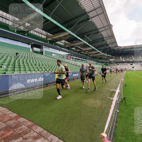 13.09.2026 - 21. swb-Marathon Bremen Michael Burmester http://msf.ph/oto/10310122 13.09.2026 13:07:25 Laufen im Stadion 109, 132, 156, 287, 303, 310, 372, 430, 454, 489, 551, 578, 607, 613, 682, 716, 784, 800, 808, 809, 831, 834, 846, 911, 922, 1083, 1173, 1189, 1205, 1210, 1285, 1322, 1364, 1365, 1369, 1387, 1395, 1437, 1532, 1545, 1574, 1600, 1688, 1823, 1831, 1841, 1848, 1854, 1871, 1909, 1926, 1938, 2003, 2070, 2090, 2215, 2219, 2275, 2283, 2318, 2355, 2356, 2366, 2393, 2405, 2440, 2492, 2565, 2611, 2699, 2707, 2721, 2731, 2755, 2782, 2802, 2818, 2831, 2866, 2902, 2911, 2949, 2960 meine-sportfotos.de
