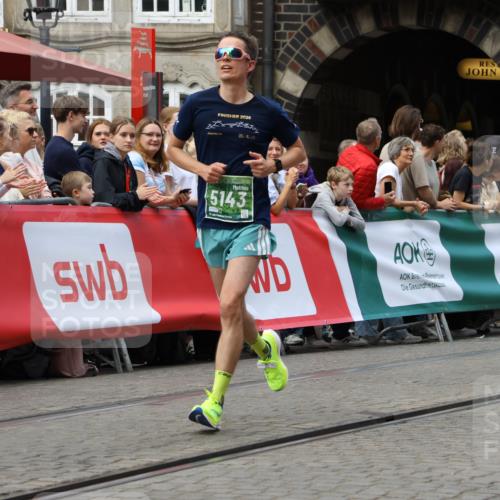 13.09.2026 - 21. swb-Marathon Bremen Strokosch-Dieckow http://msf.ph/oto/10310145 13.09.2026 13:03:39 Ziel 1372, 7206, 7478, 7715, 8028, 1587, 2889, 5143, 6973, 8096, 9642 meine-sportfotos.de