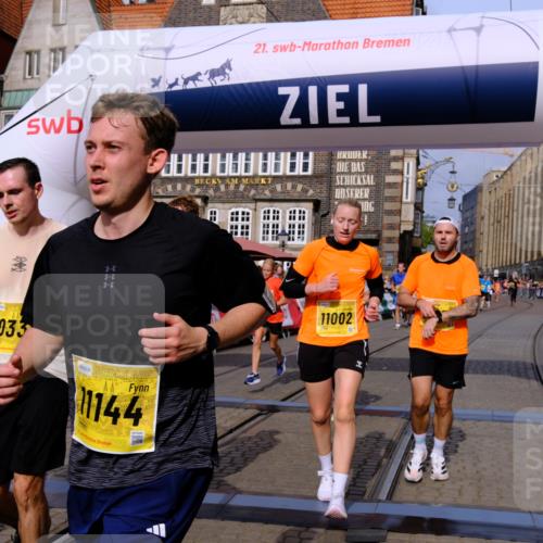 13.09.2026 - 21. swb-Marathon Bremen Tim E. http://msf.ph/oto/10310197 13.09.2026 10:52:59 Ziel 10193, 10339, 10652, 10734, 10812, 10827, 10906, 11002, 11038, 11109, 11144, 11350, 11362, 11597, 12338, 12361, 12399, 12439, 12533 meine-sportfotos.de