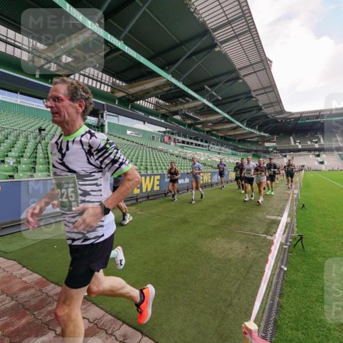 13.09.2026 - 21. swb-Marathon Bremen Michael Burmester http://msf.ph/oto/10310324 13.09.2026 13:07:44 Laufen im Stadion 132, 156, 303, 310, 372, 489, 551, 607, 682, 716, 800, 808, 809, 831, 834, 846, 884, 911, 922, 1083, 1173, 1189, 1205, 1210, 1285, 1289, 1322, 1364, 1365, 1369, 1387, 1395, 1437, 1532, 1545, 1559, 1574, 1600, 1688, 1823, 1831, 1841, 1848, 1854, 1871, 1899, 1909, 1926, 1938, 2003, 2041, 2070, 2090, 2215, 2219, 2229, 2275, 2283, 2318, 2356, 2366, 2405, 2440, 2492, 2565, 2611, 2635, 2699, 2707, 2721, 2727, 2731, 2755, 2782, 2802, 2818, 2831, 2866, 2902, 2911, 2949, 2960 meine-sportfotos.de