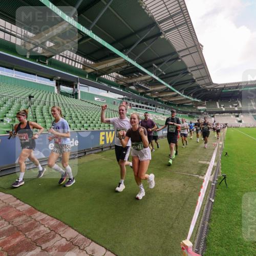 13.09.2026 - 21. swb-Marathon Bremen Michael Burmester http://msf.ph/oto/10310341 13.09.2026 13:07:46 Laufen im Stadion 132, 156, 303, 310, 372, 489, 551, 607, 682, 716, 800, 808, 809, 831, 834, 846, 884, 911, 922, 1083, 1124, 1173, 1189, 1205, 1210, 1285, 1289, 1322, 1364, 1365, 1369, 1387, 1395, 1437, 1532, 1545, 1559, 1600, 1688, 1823, 1831, 1841, 1848, 1854, 1871, 1899, 1926, 1938, 2003, 2041, 2070, 2090, 2215, 2219, 2229, 2275, 2283, 2318, 2356, 2366, 2405, 2440, 2492, 2565, 2611, 2635, 2699, 2707, 2721, 2727, 2731, 2755, 2782, 2802, 2818, 2831, 2866, 2902, 2911, 2930, 2949, 2960 meine-sportfotos.de