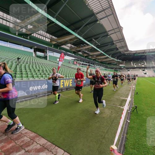 13.09.2026 - 21. swb-Marathon Bremen Michael Burmester http://msf.ph/oto/10310419 13.09.2026 13:07:53 Laufen im Stadion 132, 156, 310, 372, 489, 551, 607, 682, 716, 800, 808, 809, 831, 834, 846, 884, 911, 922, 1083, 1124, 1173, 1189, 1205, 1210, 1285, 1289, 1322, 1364, 1369, 1387, 1395, 1437, 1532, 1545, 1559, 1600, 1688, 1831, 1841, 1848, 1854, 1871, 1899, 1926, 1938, 2003, 2041, 2070, 2090, 2215, 2219, 2229, 2275, 2283, 2318, 2366, 2380, 2405, 2440, 2467, 2492, 2565, 2611, 2635, 2699, 2707, 2721, 2727, 2731, 2755, 2782, 2802, 2818, 2831, 2841, 2866, 2897, 2902, 2911, 2930, 2949, 2960 meine-sportfotos.de