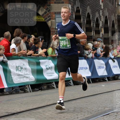 13.09.2026 - 21. swb-Marathon Bremen Strokosch-Dieckow http://msf.ph/oto/10310442 13.09.2026 13:03:47 Ziel 1372, 1950, 3092, 7206, 7715, 895, 2094, 2889, 3500, 4236, 8096, 9061, 9129, 9642 meine-sportfotos.de