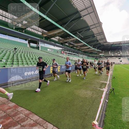 13.09.2026 - 21. swb-Marathon Bremen Michael Burmester http://msf.ph/oto/10310454 13.09.2026 13:07:56 Laufen im Stadion 132, 156, 310, 372, 489, 551, 607, 682, 716, 800, 808, 809, 831, 834, 846, 884, 911, 922, 1083, 1124, 1173, 1189, 1205, 1210, 1285, 1289, 1322, 1364, 1369, 1387, 1395, 1437, 1532, 1545, 1559, 1600, 1688, 1831, 1841, 1848, 1854, 1871, 1899, 1926, 1938, 2003, 2041, 2070, 2090, 2215, 2219, 2229, 2283, 2318, 2366, 2380, 2405, 2440, 2467, 2492, 2565, 2611, 2635, 2699, 2707, 2721, 2727, 2731, 2755, 2782, 2802, 2818, 2831, 2841, 2866, 2897, 2911, 2930, 2949, 2960 meine-sportfotos.de