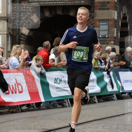 13.09.2026 - 21. swb-Marathon Bremen Strokosch-Dieckow http://msf.ph/oto/10310551 13.09.2026 13:03:48 Ziel 1372, 1950, 3092, 5024, 5719, 7715, 895, 2094, 2889, 3500, 4236, 9061, 9129, 9642 meine-sportfotos.de
