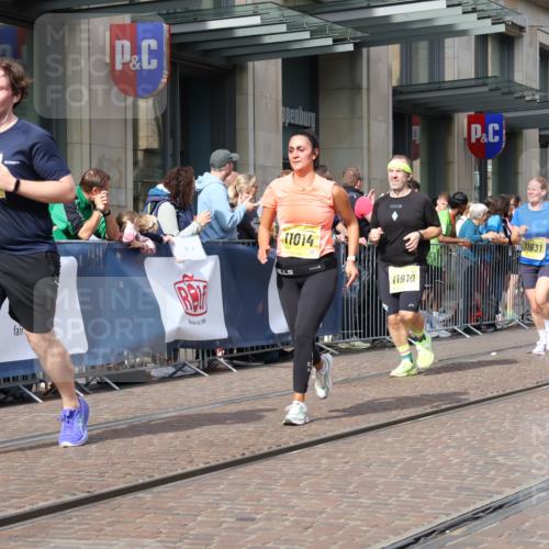 13.09.2026 - 21. swb-Marathon Bremen Strokosch-Dieckow http://msf.ph/oto/10310589 13.09.2026 10:55:07 Ziel 10203, 10256, 10297, 10725, 10788, 10881, 11014, 11414, 11466, 11557, 11631, 11748, 11862, 11910, 11941, 11975, 11977, 12030, 12150, 12201, 12218, 12258, 12348, 12549, 10555, 10646, 10901, 11001, 11620, 11860, 11889, 11908, 11976, 12313, 12800, 13592 meine-sportfotos.de