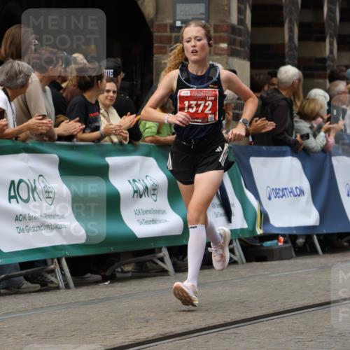 13.09.2026 - 21. swb-Marathon Bremen Strokosch-Dieckow http://msf.ph/oto/10310599 13.09.2026 13:03:49 Ziel 1090, 1372, 1950, 3092, 5024, 5719, 7715, 895, 2094, 2889, 3500, 4236, 9061, 9129, 9544, 9642 meine-sportfotos.de