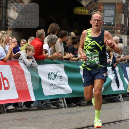 13.09.2026 - 21. swb-Marathon Bremen Strokosch-Dieckow http://msf.ph/oto/10310808 13.09.2026 13:03:51 Ziel 1090, 1372, 1950, 3092, 5024, 5143, 5719, 6973, 7715, 895, 2094, 2889, 3500, 4236, 9061, 9129, 9544, 9642 meine-sportfotos.de