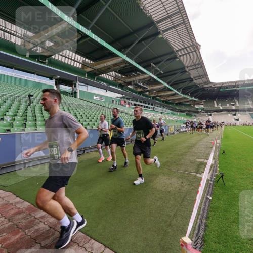 13.09.2026 - 21. swb-Marathon Bremen Michael Burmester http://msf.ph/oto/10310836 13.09.2026 13:08:33 Laufen im Stadion 132, 156, 383, 489, 549, 551, 563, 607, 625, 682, 800, 808, 809, 813, 834, 846, 884, 911, 1025, 1072, 1124, 1150, 1173, 1189, 1210, 1285, 1289, 1322, 1364, 1387, 1395, 1398, 1532, 1559, 1600, 1688, 1831, 1841, 1854, 1880, 1899, 1926, 2003, 2041, 2070, 2208, 2215, 2219, 2229, 2243, 2283, 2318, 2366, 2380, 2405, 2413, 2429, 2441, 2467, 2492, 2565, 2611, 2635, 2692, 2727, 2731, 2755, 2782, 2802, 2823, 2831, 2841, 2866, 2897, 2911, 2930, 2931, 2941, 2949, 2960, 3327, 3437, 3857 meine-sportfotos.de