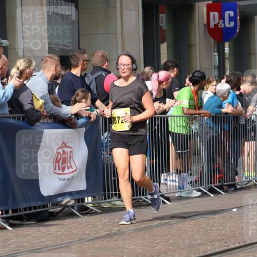 13.09.2026 - 21. swb-Marathon Bremen Strokosch-Dieckow http://msf.ph/oto/10310937 13.09.2026 10:55:13 Ziel 10203, 10256, 10297, 10379, 10423, 10529, 10550, 10725, 10788, 10809, 10881, 11377, 11414, 11510, 11557, 11748, 11862, 11941, 11975, 11977, 12030, 12125, 12150, 12188, 12218, 12258, 12348, 10555, 10646, 10901, 11001, 11014, 11466, 11620, 11631, 11860, 11889, 11908, 11910, 11976, 12201, 12313, 12549, 13592 meine-sportfotos.de