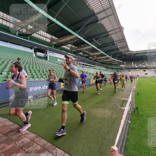 13.09.2026 - 21. swb-Marathon Bremen Michael Burmester http://msf.ph/oto/10310949 13.09.2026 13:08:45 Laufen im Stadion 383, 391, 489, 532, 549, 551, 563, 607, 625, 682, 800, 808, 809, 813, 846, 884, 898, 911, 1025, 1072, 1124, 1150, 1173, 1189, 1210, 1285, 1289, 1322, 1364, 1387, 1395, 1398, 1532, 1559, 1600, 1688, 1831, 1841, 1854, 1880, 1899, 2003, 2041, 2208, 2215, 2229, 2243, 2283, 2366, 2380, 2405, 2413, 2429, 2441, 2467, 2471, 2492, 2565, 2611, 2635, 2692, 2727, 2755, 2782, 2802, 2823, 2831, 2841, 2866, 2897, 2930, 2931, 2941, 2949, 3316, 3327, 3437, 3707, 3857 meine-sportfotos.de