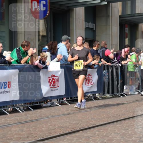 13.09.2026 - 21. swb-Marathon Bremen Strokosch-Dieckow http://msf.ph/oto/10310988 13.09.2026 10:55:14 Ziel 10203, 10243, 10256, 10297, 10379, 10423, 10529, 10550, 10725, 10788, 10809, 10881, 11377, 11414, 11510, 11557, 11748, 11862, 11941, 11975, 11977, 12030, 12125, 12150, 12188, 12218, 12258, 12348, 10555, 10646, 10901, 11001, 11014, 11466, 11620, 11631, 11860, 11889, 11908, 11910, 11976, 12201, 12313, 12549, 13592 meine-sportfotos.de