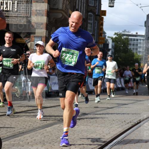 13.09.2026 - 21. swb-Marathon Bremen Strokosch-Dieckow http://msf.ph/oto/10311000 13.09.2026 13:30:38 Ziel 881, 1909, 1938, 2265, 2364, 2900, 3164, 4058, 4763, 5615, 6942, 7184, 7609, 7821, 7932, 7966, 8090, 8105, 8115, 8169, 8314, 8441, 8494, 9015, 9412, 9529, 244, 800, 834, 1533, 1771, 1841, 1926, 1941, 2369, 2985, 4251, 4920, 5600, 5681, 5802, 5822, 5900, 6343, 6523, 7012, 9290, 9507, 9653, 9692, 9699, 9767, 13090 meine-sportfotos.de