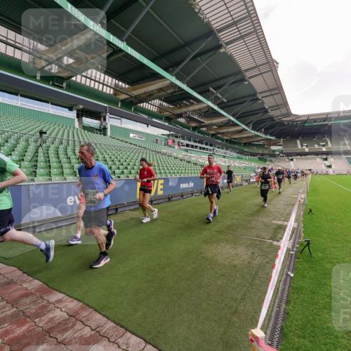 13.09.2026 - 21. swb-Marathon Bremen Michael Burmester http://msf.ph/oto/10311009 13.09.2026 13:08:50 Laufen im Stadion 383, 391, 489, 532, 549, 551, 563, 625, 682, 800, 808, 809, 813, 884, 898, 911, 1025, 1072, 1124, 1150, 1173, 1210, 1285, 1289, 1322, 1364, 1395, 1398, 1532, 1559, 1688, 1831, 1854, 1880, 1899, 2003, 2041, 2208, 2215, 2229, 2243, 2283, 2366, 2380, 2405, 2413, 2429, 2441, 2467, 2471, 2492, 2525, 2565, 2611, 2635, 2692, 2727, 2782, 2802, 2823, 2831, 2841, 2866, 2897, 2930, 2931, 2941, 2949, 3032, 3316, 3327, 3333, 3398, 3437, 3707, 3857, 109 meine-sportfotos.de
