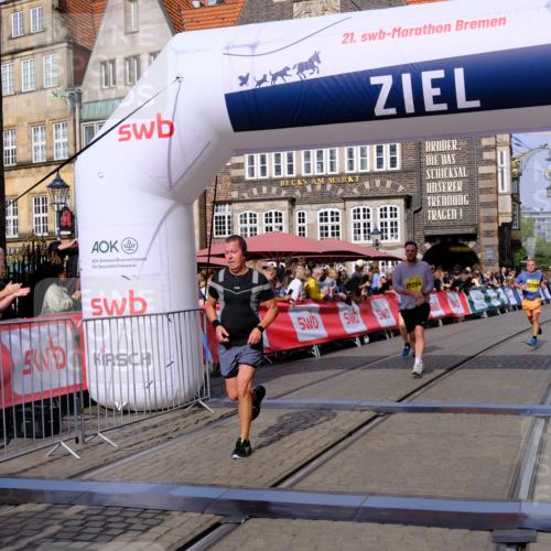 13.09.2026 - 21. swb-Marathon Bremen Tim E. http://msf.ph/oto/10311040 13.09.2026 10:53:21 Ziel 10284, 10304, 10585, 10714, 10863, 11012, 11238, 11282, 11386, 11575, 11766, 12019, 12170, 12369, 12398 meine-sportfotos.de