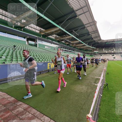 13.09.2026 - 21. swb-Marathon Bremen Michael Burmester http://msf.ph/oto/10311042 13.09.2026 13:08:54 Laufen im Stadion 383, 391, 532, 549, 551, 563, 625, 682, 800, 808, 809, 813, 884, 898, 911, 1025, 1072, 1124, 1150, 1173, 1210, 1285, 1289, 1322, 1364, 1395, 1398, 1532, 1559, 1688, 1831, 1854, 1880, 1899, 2003, 2041, 2208, 2215, 2229, 2243, 2366, 2380, 2405, 2413, 2429, 2441, 2467, 2471, 2492, 2525, 2565, 2611, 2635, 2692, 2727, 2782, 2802, 2823, 2831, 2841, 2866, 2897, 2930, 2931, 2941, 2949, 3032, 3316, 3327, 3333, 3398, 3437, 3707, 3769, 3857, 109 meine-sportfotos.de