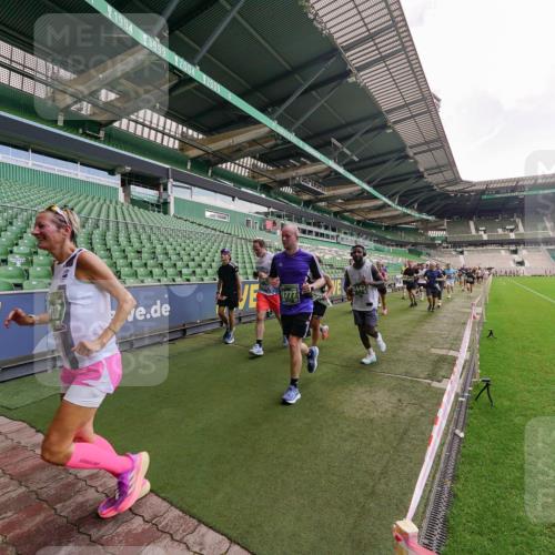 13.09.2026 - 21. swb-Marathon Bremen Michael Burmester http://msf.ph/oto/10311048 13.09.2026 13:08:55 Laufen im Stadion 383, 391, 532, 549, 551, 563, 625, 682, 800, 808, 809, 813, 884, 898, 911, 1025, 1072, 1124, 1150, 1173, 1210, 1285, 1289, 1322, 1364, 1395, 1398, 1532, 1559, 1688, 1831, 1854, 1880, 1899, 2003, 2041, 2208, 2215, 2229, 2243, 2366, 2380, 2405, 2413, 2429, 2441, 2467, 2471, 2492, 2525, 2565, 2594, 2611, 2635, 2692, 2727, 2782, 2802, 2823, 2831, 2841, 2866, 2897, 2930, 2931, 2941, 2949, 3032, 3316, 3327, 3333, 3398, 3437, 3707, 3769, 3857, 109 meine-sportfotos.de