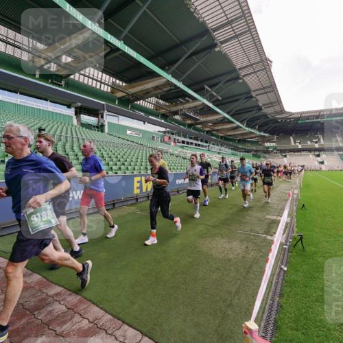 13.09.2026 - 21. swb-Marathon Bremen Michael Burmester http://msf.ph/oto/10311085 13.09.2026 13:08:59 Laufen im Stadion 164, 383, 391, 532, 549, 551, 563, 625, 800, 808, 809, 813, 884, 898, 911, 1025, 1072, 1124, 1150, 1173, 1210, 1285, 1289, 1322, 1364, 1395, 1398, 1532, 1559, 1688, 1831, 1880, 1899, 2003, 2041, 2208, 2215, 2229, 2232, 2243, 2366, 2380, 2405, 2413, 2429, 2441, 2467, 2471, 2492, 2525, 2565, 2594, 2611, 2635, 2692, 2727, 2782, 2802, 2823, 2831, 2841, 2866, 2897, 2930, 2931, 2941, 2949, 3032, 3316, 3327, 3333, 3398, 3437, 3707, 3769, 3857, 109 meine-sportfotos.de