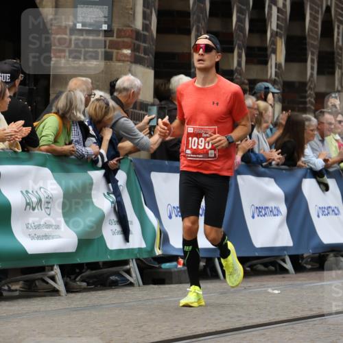 13.09.2026 - 21. swb-Marathon Bremen Strokosch-Dieckow http://msf.ph/oto/10311161 13.09.2026 13:04:01 Ziel 1090, 1587, 3092, 5024, 5143, 5719, 6973, 8096, 2094, 3424, 4110, 6815, 9544, 9813 meine-sportfotos.de